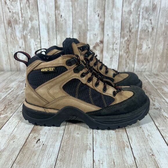 Danner Goretex waterproof boots Womens 6 - Picture 1 of 8